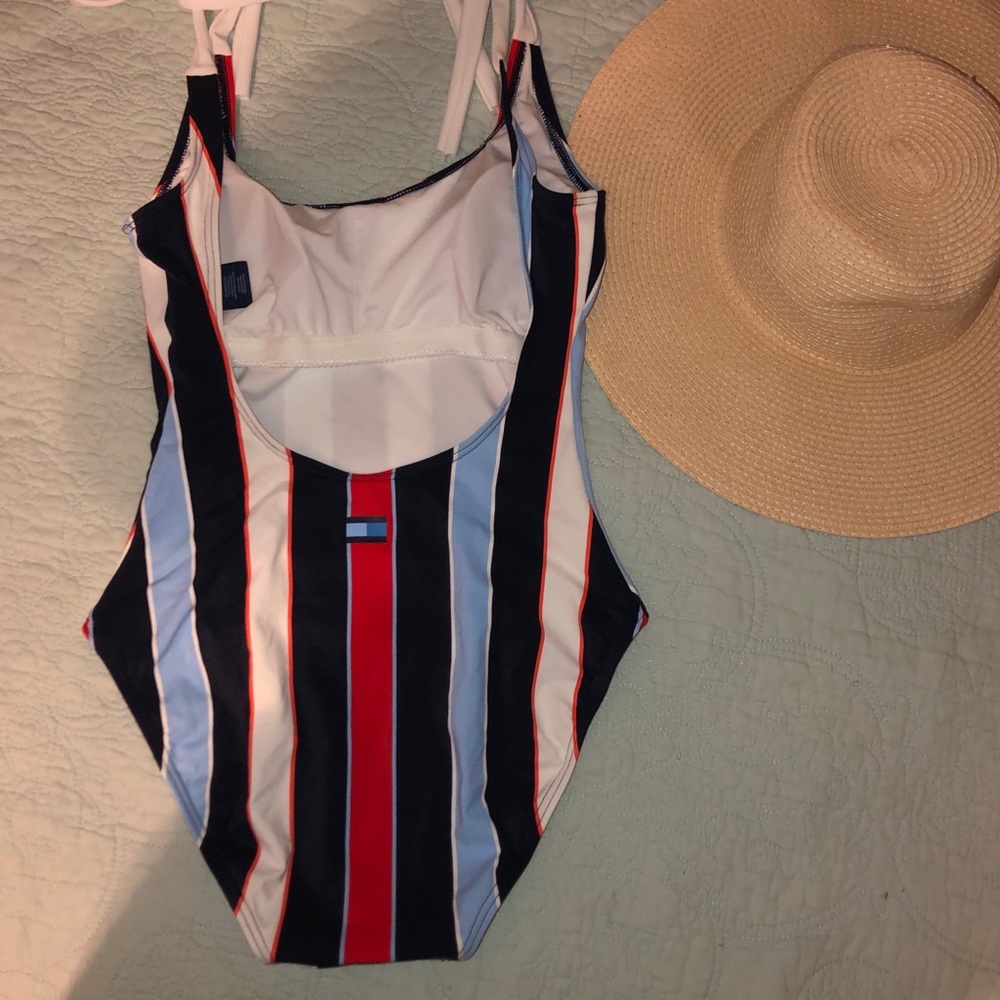 Tommy Hilfiger One piece - Picture 2 of 3